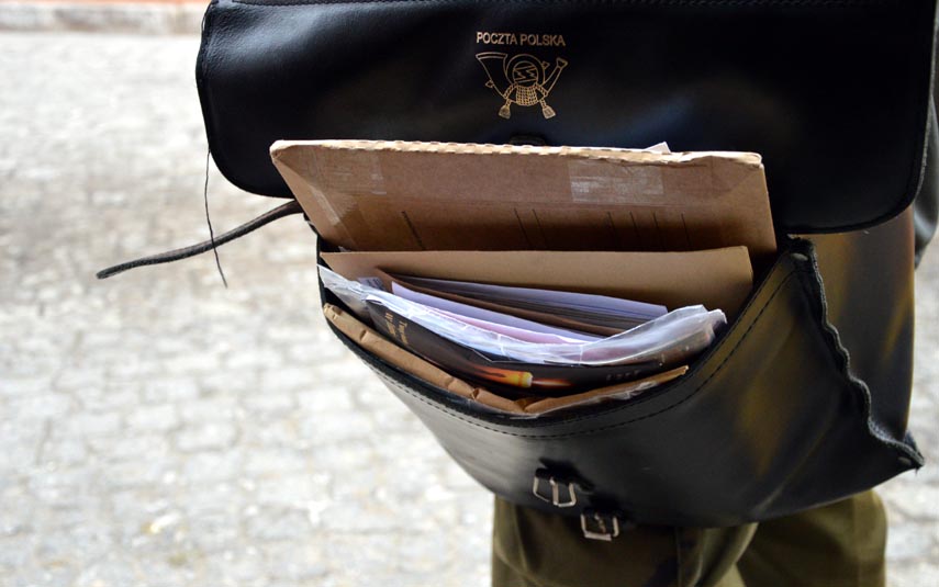 Poczta Polska straszy, że nie będzie dostarczać poczty. Wszystko przez zmiany adresów