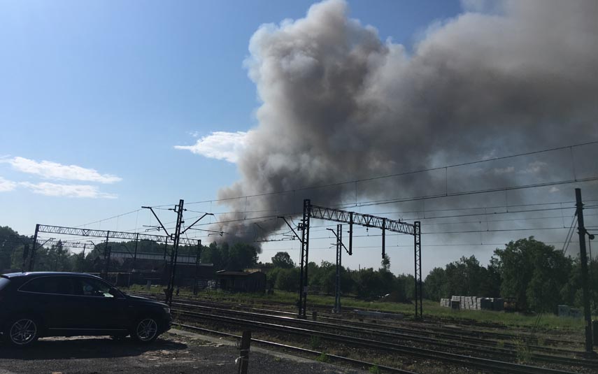 58 zastępów gasi pożar opon w Trzebini. W akcji są też strażacy z Wadowic
