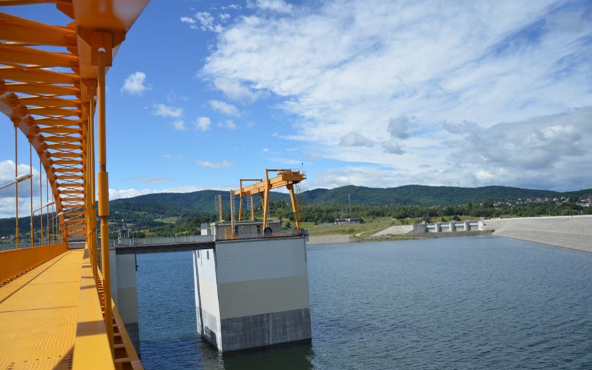 W marcu ruszy elektrownia przy zaporze Jeziora Mucharskiego?