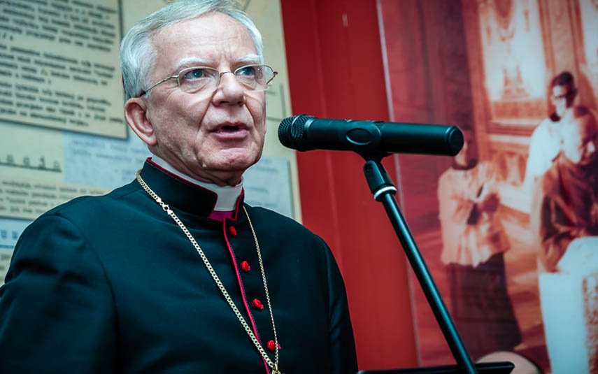 Arcybiskup Marek Jędraszewski dziękuje kalwaryjskim radnym za obronę Kościoła