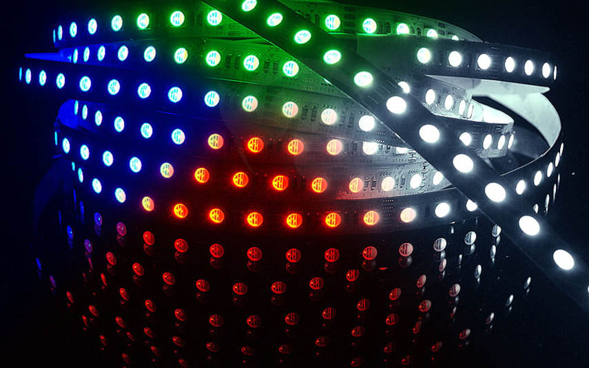 Taśmy LED w kolorze – poznaj taśmy RGBW