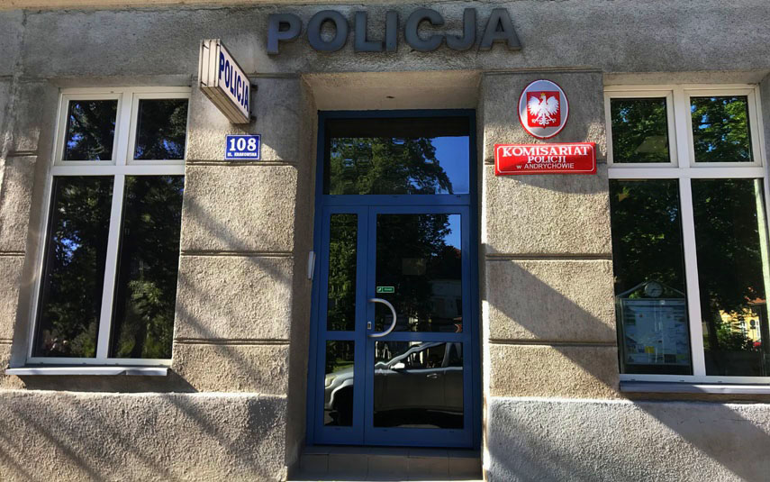 Pijany złodziej plecaka w rękach andrychowskich policjantów